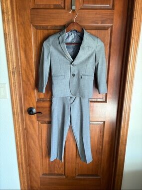 Chaps Light Gray Two-Piece Suit Jacket & SLIM FIT Pants- Boys Size 7